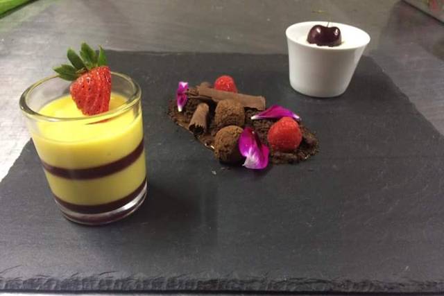 Tercia de postres al platlo