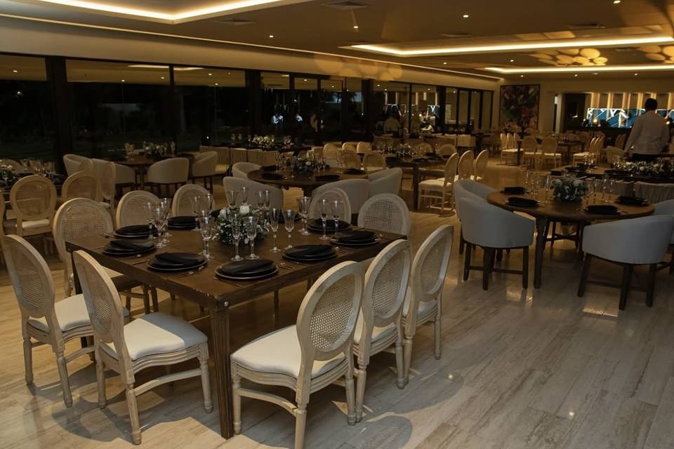 Organización y coordinación de eventos nupciales
