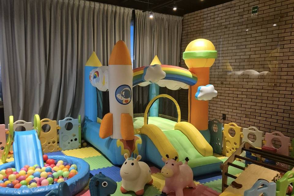 AREA DE JUEGOS