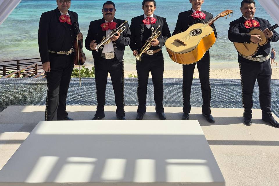 Mariachi Boda en la Playa