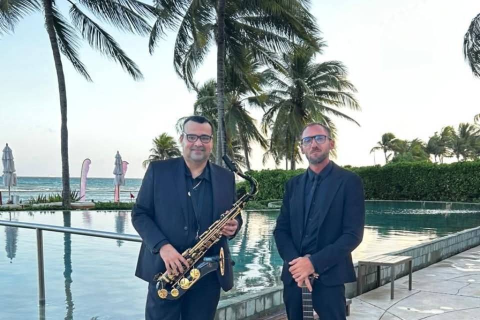 Dúo elegante de sax y guitarra