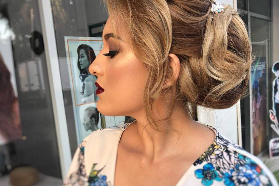 Best makeup and perfect hair