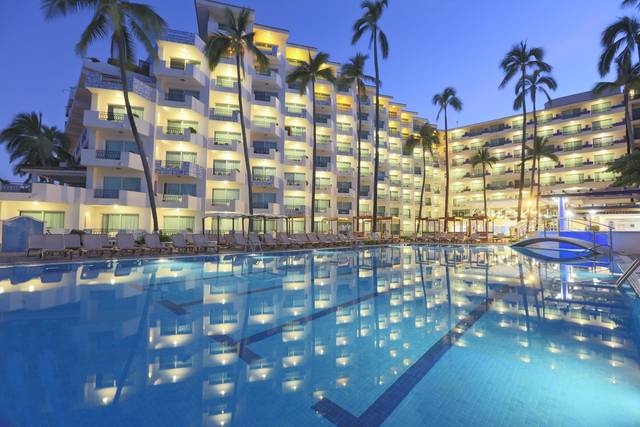 Crown Paradise Golden Puerto Vallarta