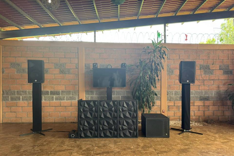 Montaje negro discreto