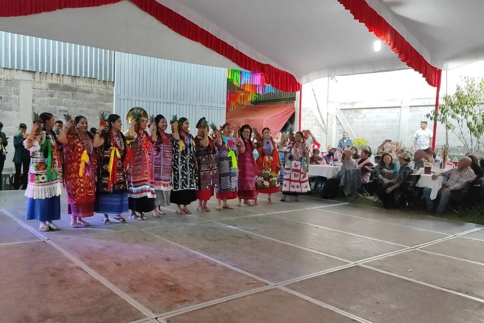 Flor de piña en tu evento