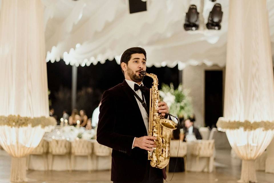 Roberto González - Saxofonista