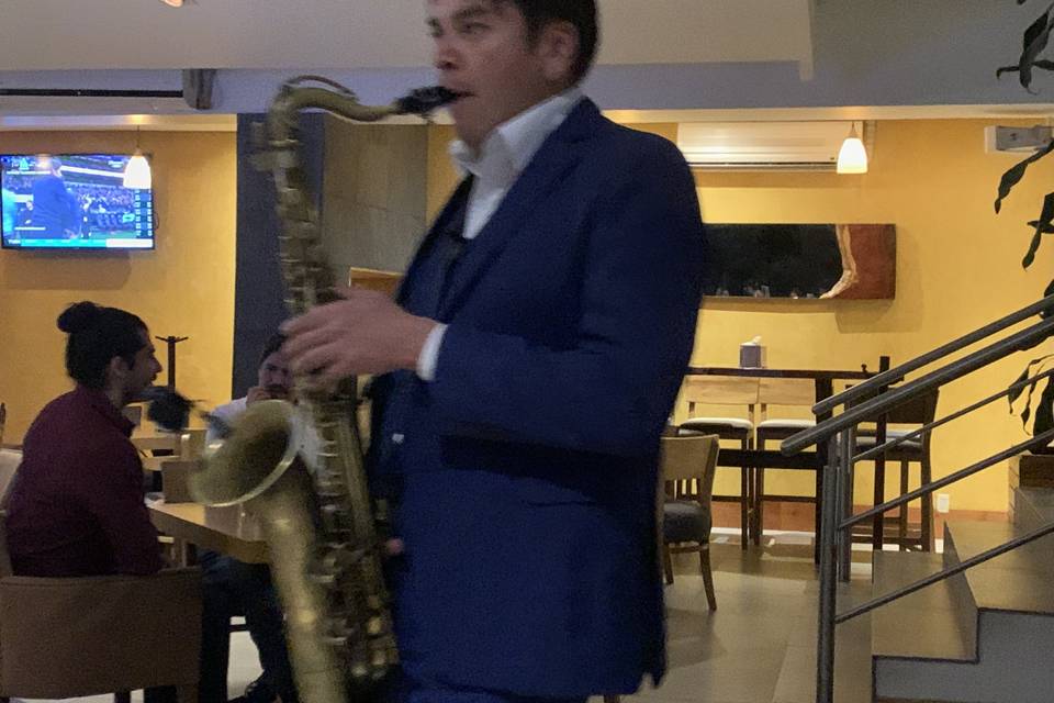 Leo Sax