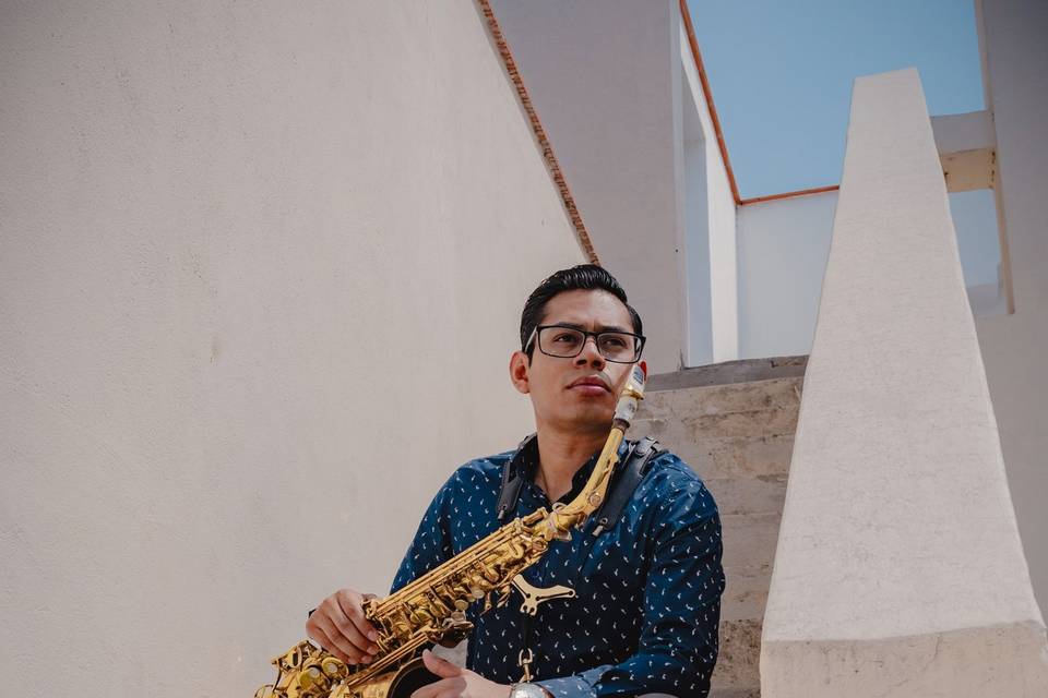 Carlos Sax Performer