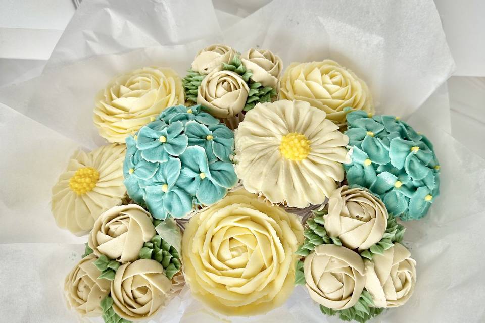 Bouquet comestible con flores amarillas y verdes