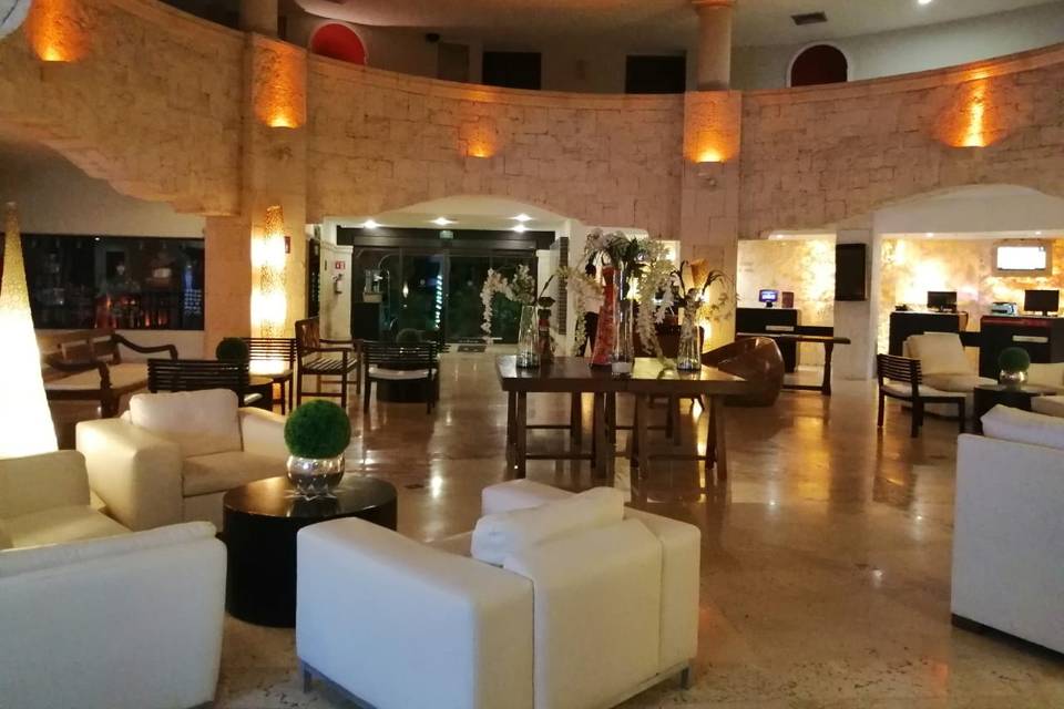 Hotel Adhara