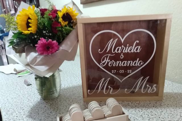 Buzón de cuotas con corazones