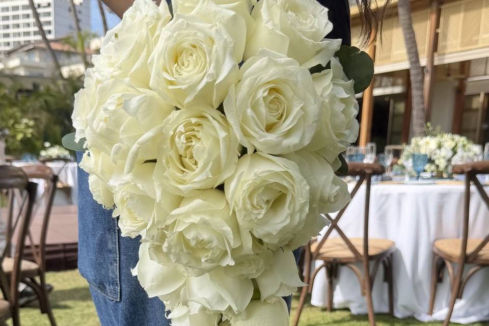 Ramo rosas cascada