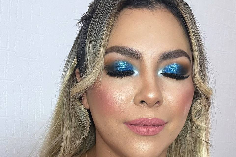 Maquillaje con toque de color