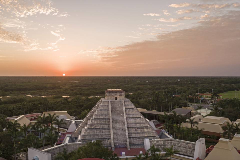 Iberostar Paraíso Maya Logo