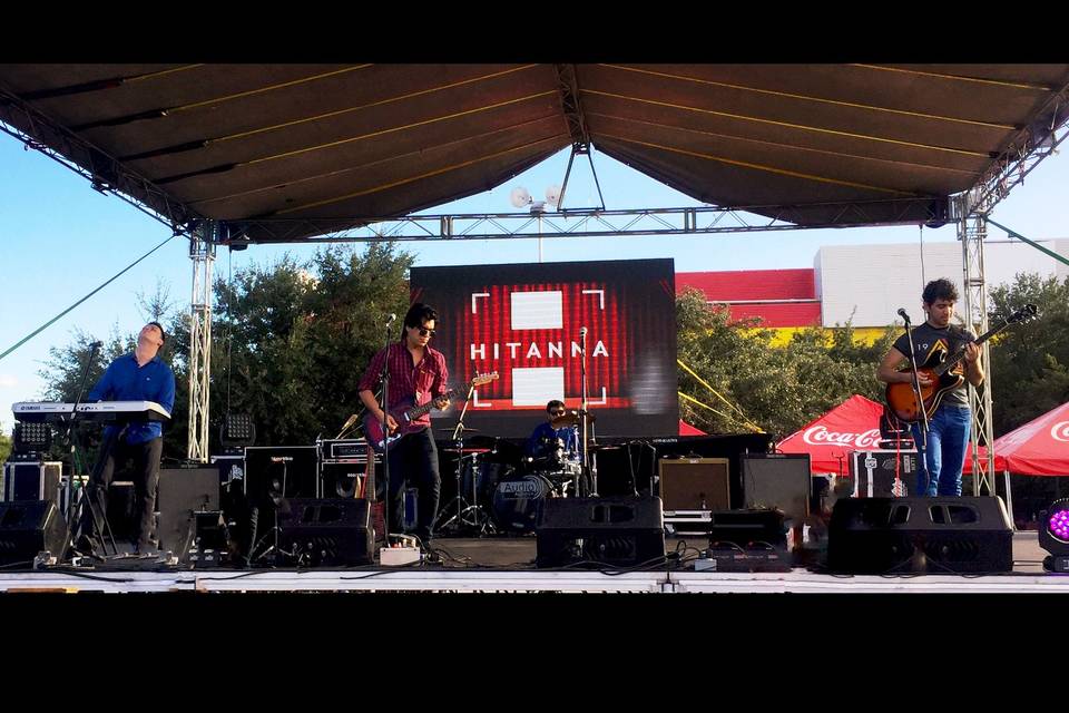 Tocando en evento masivo