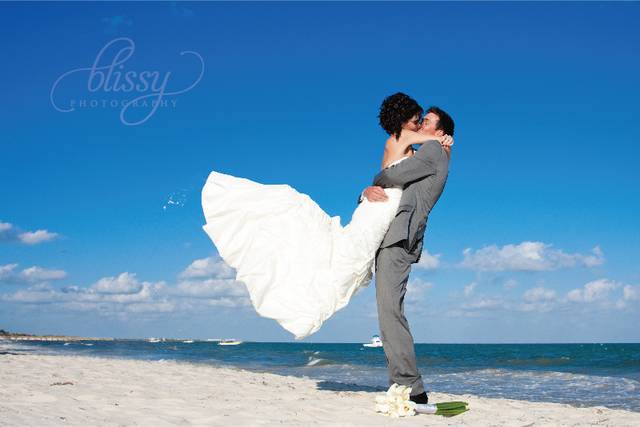 Sesión de novios en la playa