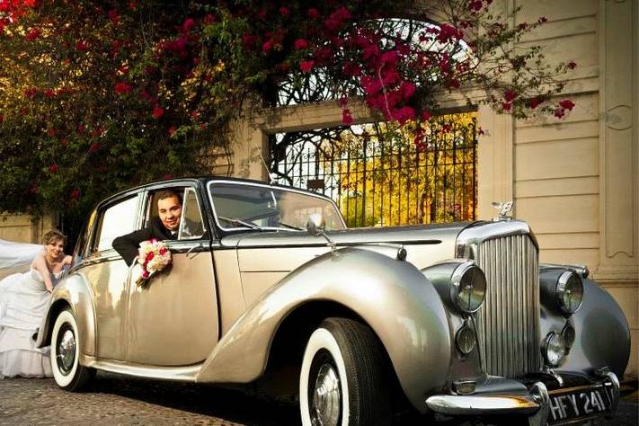 Carro de los novios