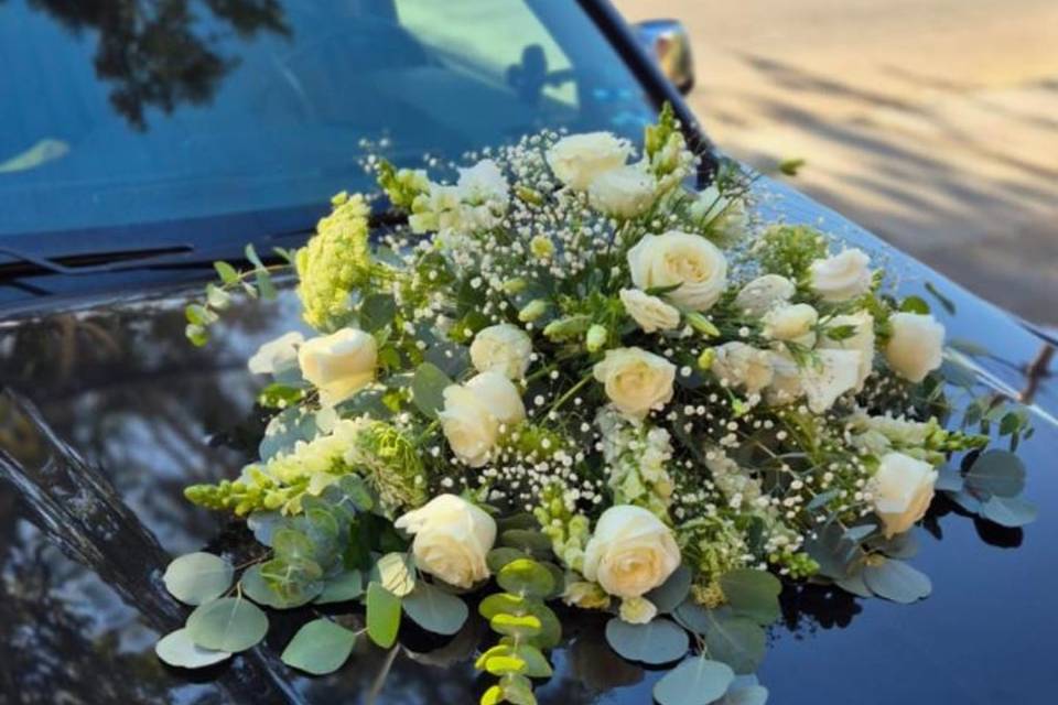 Arreglo novios vehiculo