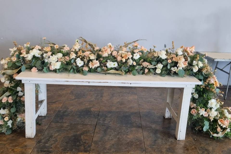 Camino de mesa colgante novios