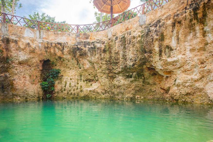 Cenote Kuxtal