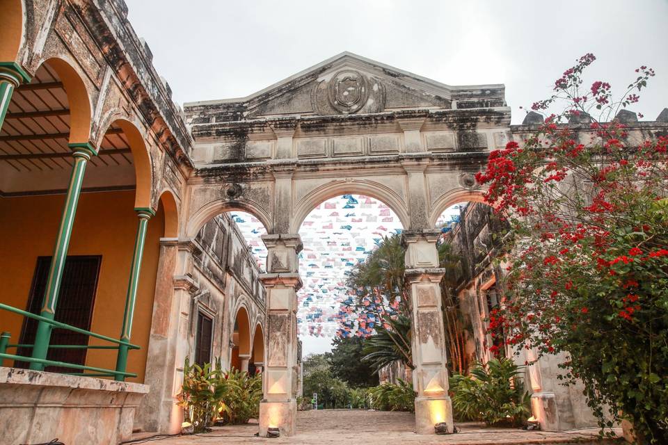 Arco de entrada a la casa