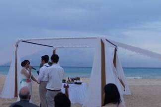 Su boda en la playa