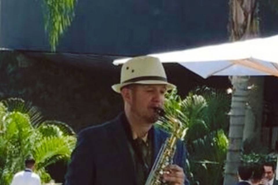 Carlos Maruri - Saxofonista