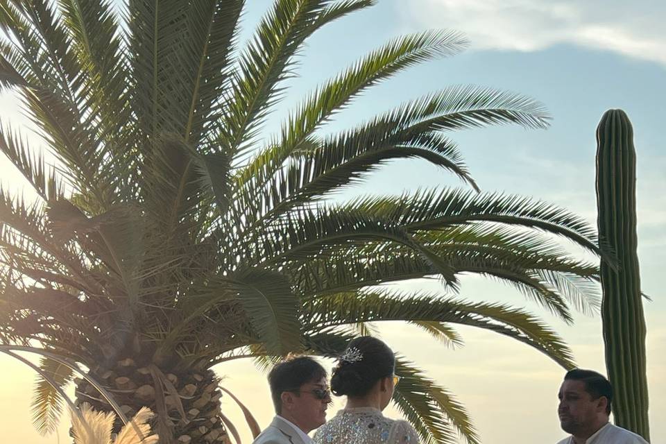 NOVIOS ATENTOS CON EL JUEZ