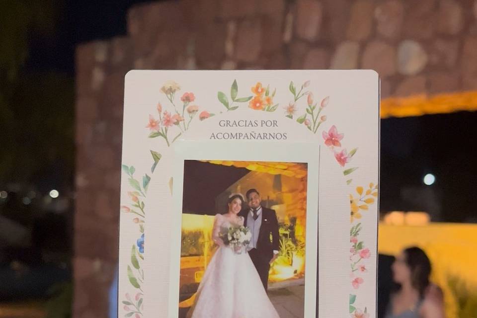 Polaroid Card