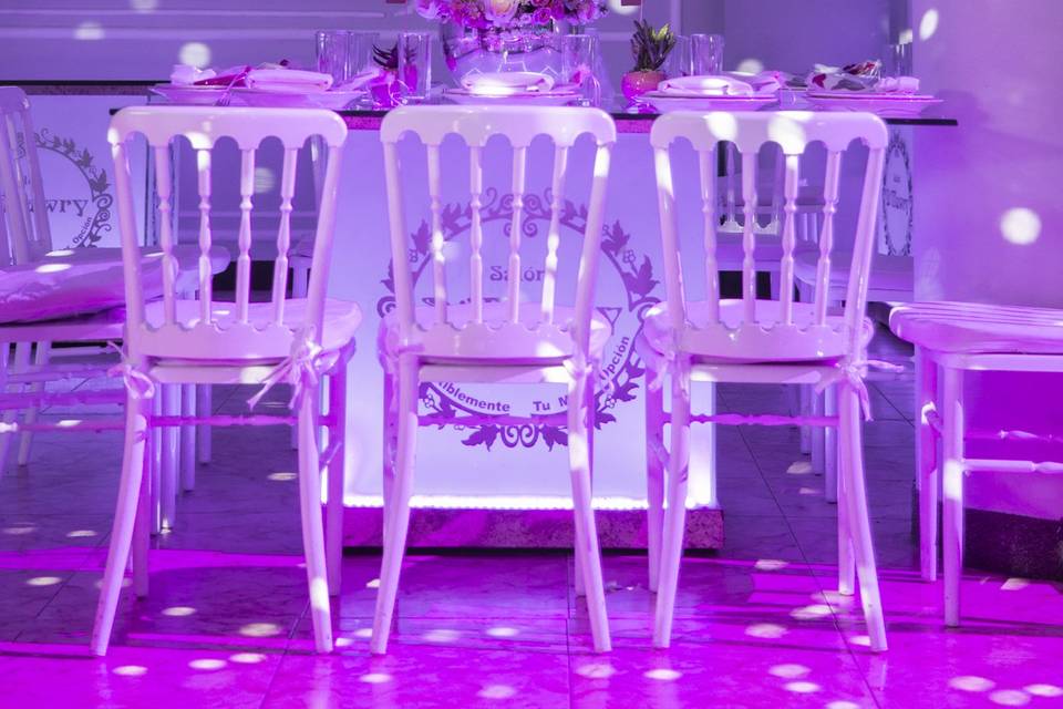THIS NIGHT IS SPARKLING