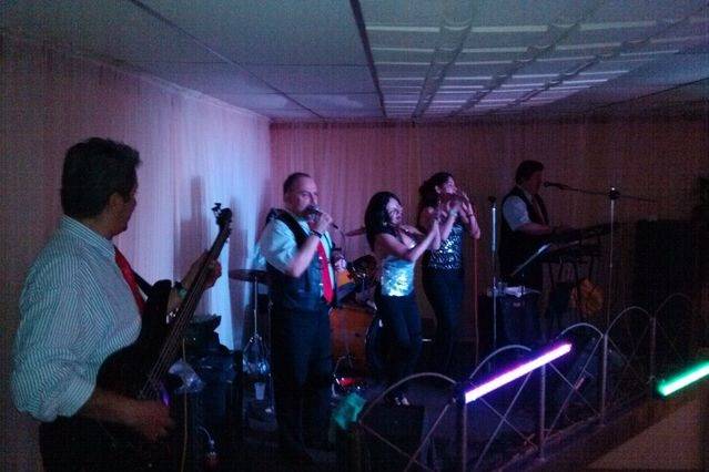 Tocando en vivo