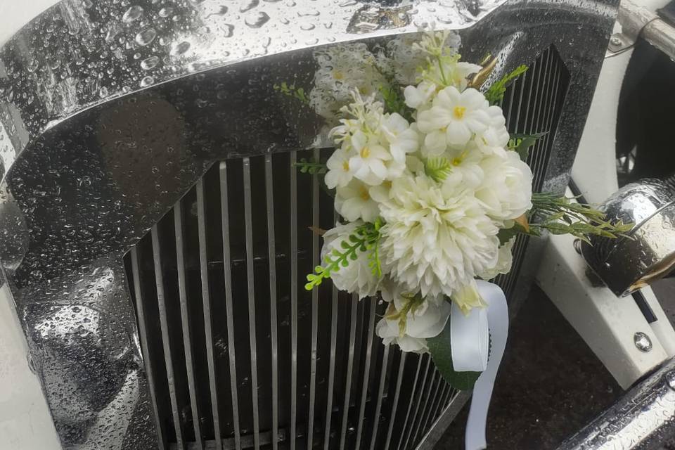 Frente del auto blanco