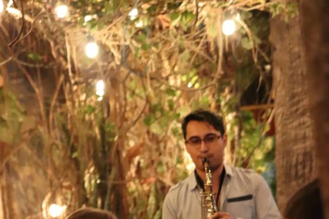Emmanuel Villasana Saxofonista
