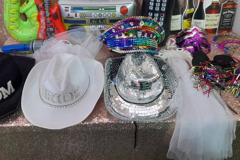 Mesa de Sombreros y props