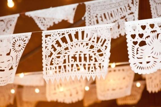 Enrramada de papel picado boda