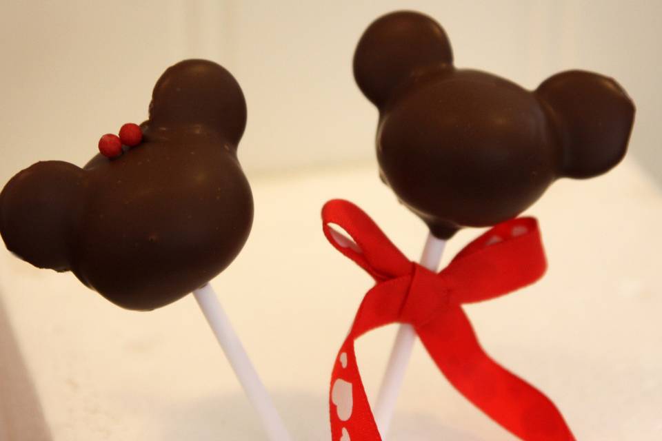 Yummy Cakes pop cake  disney