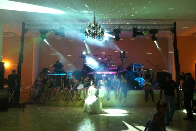 Grupo Musical Jhonny Kamaro