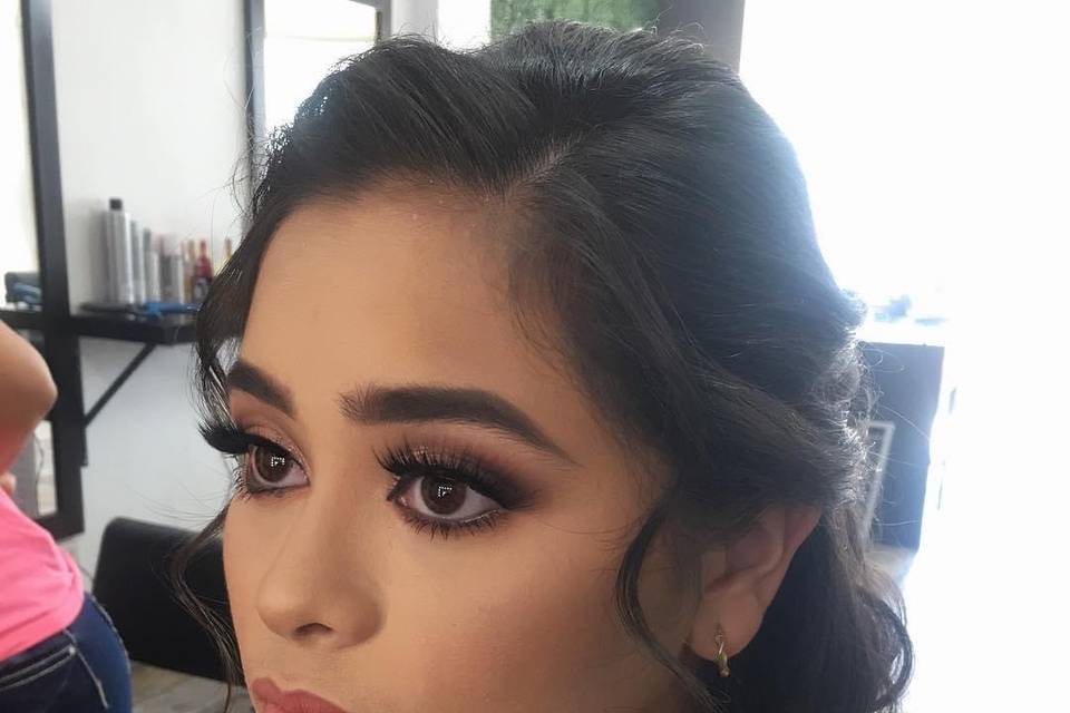 Sendy Méndez Makeup