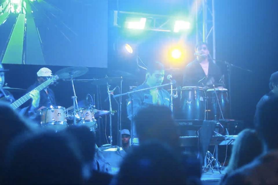 GRUPO SWING