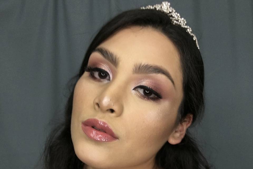 Anabel Vicencio Makeup Artist