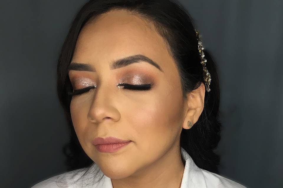 Anabel Vicencio Makeup Artist