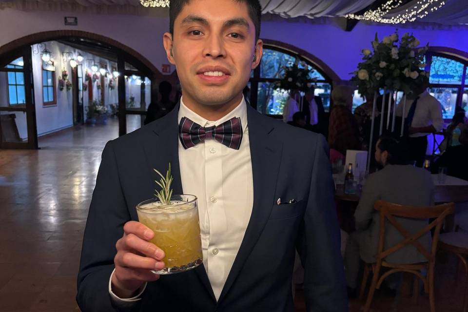 🍸