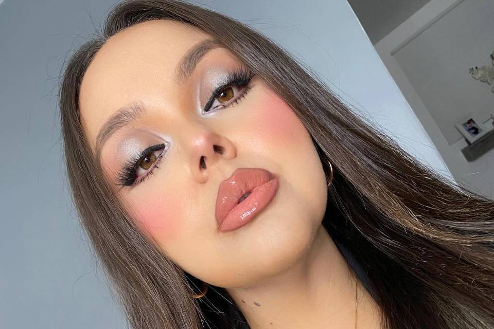 Marintia Felix Makeup