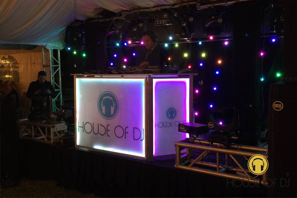 Ho DJ At Allende