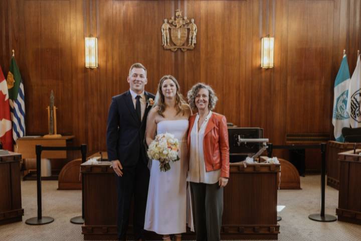 Novios con ceremonialista