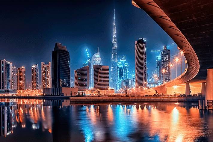 Dubai de noche