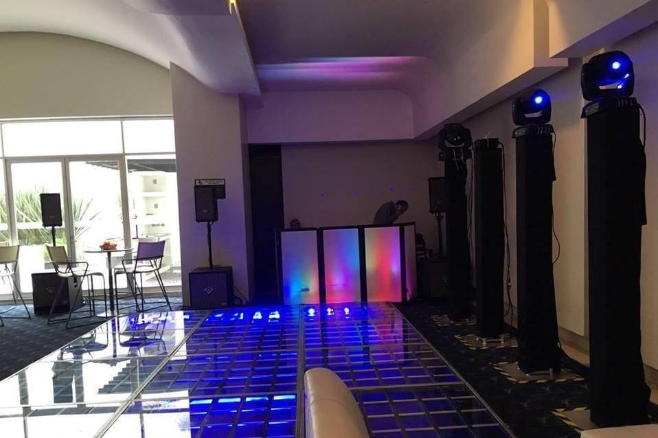 Pista Led y cabina de DJ