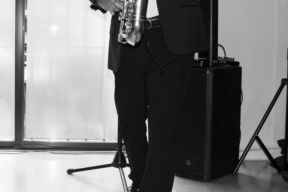 Saxofonista en Cuernavaca Tony Gaytán