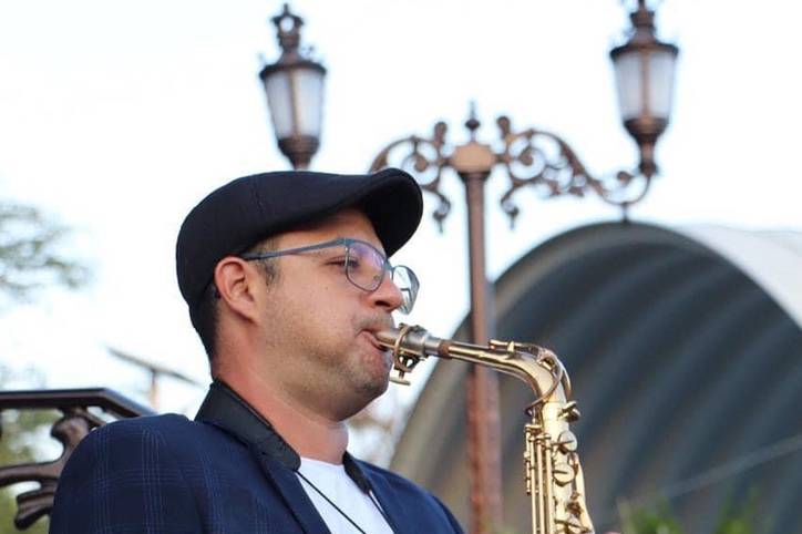 Saxofonista en Cuernavaca Tony Gaytán