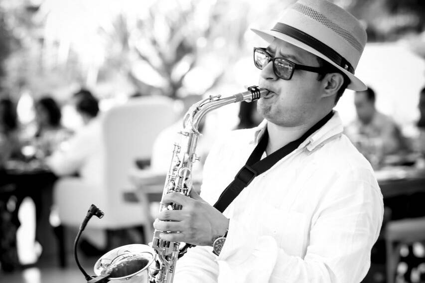 Saxofonista en Cuernavaca Tony Gaytán